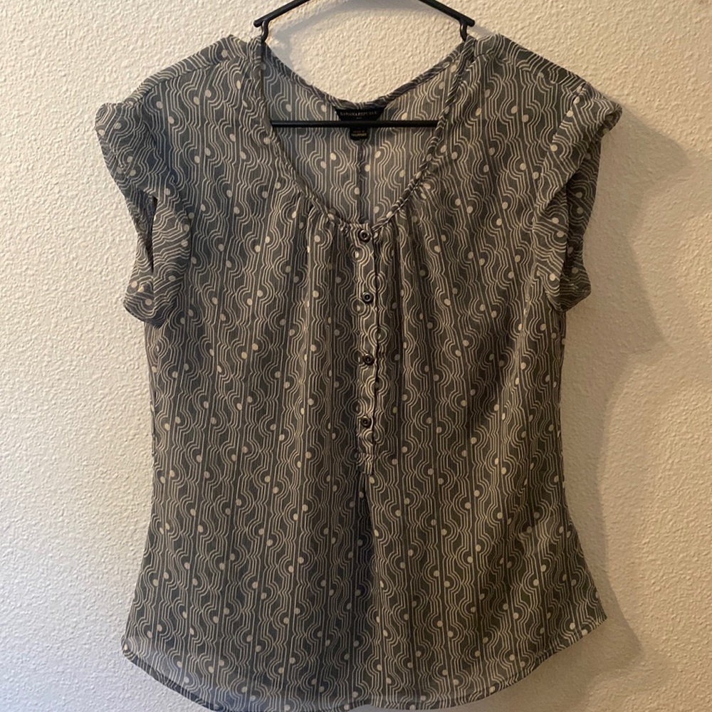 Banana Republic sheer blouse size medium